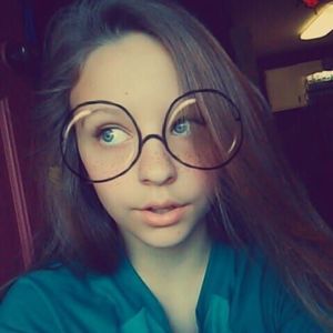 Meet your Posher, Kalee